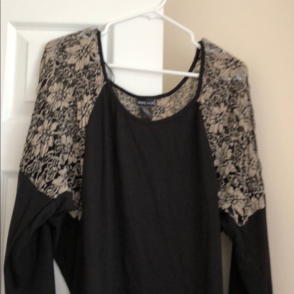 Top - Picture 5 of 8